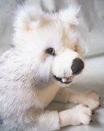 Lade das Bild in den Galerie-Viewer, Blanca der Wolf
